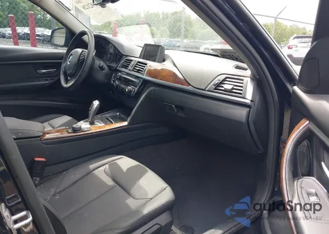 2017 BMW 320I xDrive из США, поврежденный, VIN WBA8E5G30HNU43603